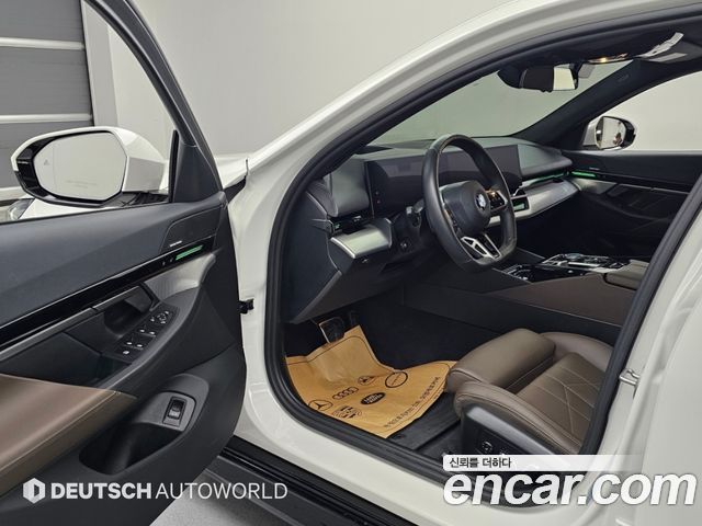 BMW 5 Series (G60) 523d M Sport 2024 — фото 15