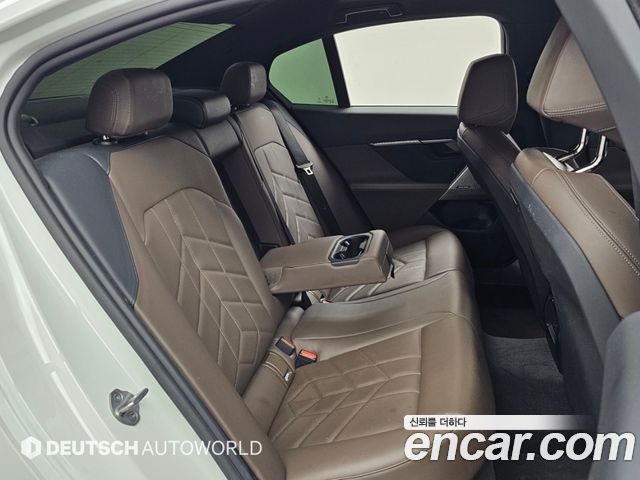 BMW 5 Series (G60) 523d M Sport 2024 — фото 16