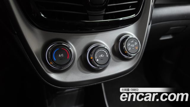 Chevrolet Spark Premier 2022 — фото 32