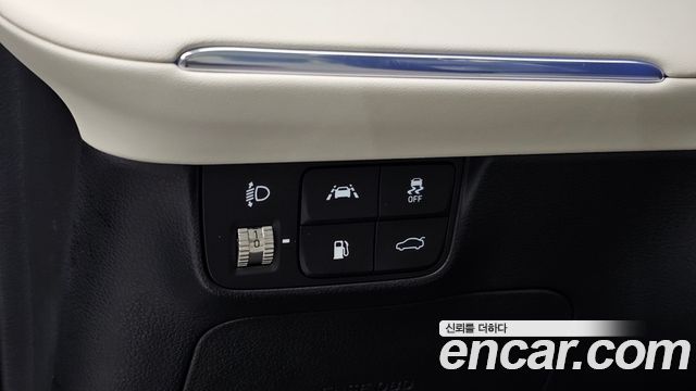 Hyundai Grandeur Hybrid (IG) Le Blanc 2023 — фото 13