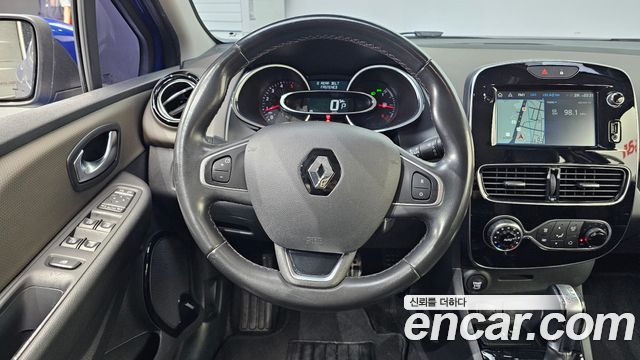 Renault Korea Clio Intens 2018 — фото 13