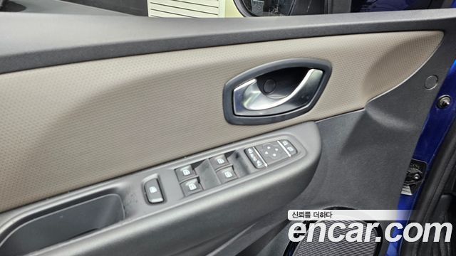 Renault Korea Clio Intens 2018 — фото 16