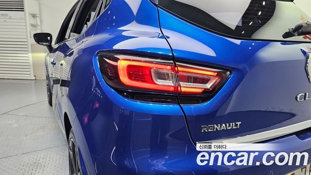 Renault Korea Clio Intens 2018 — фото 23