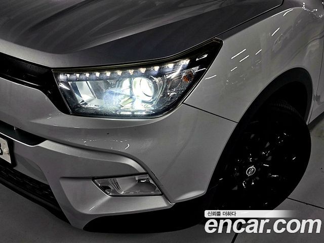 KG Mobility (SsangYong) Tivoli LX 2WD DLX 2015 — фото 16