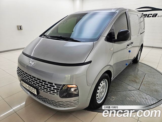 Hyundai Staria Cargo 3-Seater Smart 2023 — фото 3
