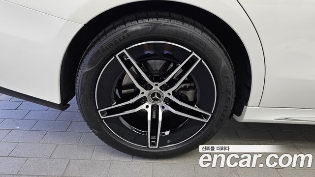Mercedes-Benz E-Class (W214) E300 4MATIC AMG Line 2026 — фото 5
