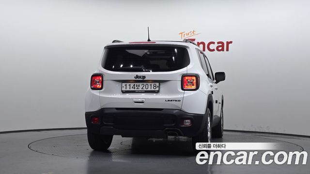Jeep Renegade 2.4 Limited 2019 — фото 4