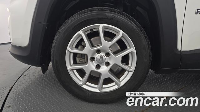 Jeep Renegade 2.4 Limited 2019 — фото 5