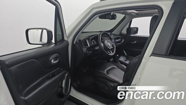 Jeep Renegade 2.4 Limited 2019 — фото 10