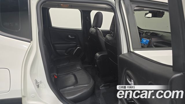 Jeep Renegade 2.4 Limited 2019 — фото 11