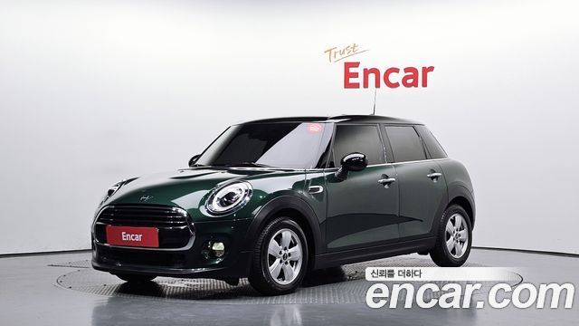 MINI Cooper 5Door Standard 3rd 2019 — фото 1