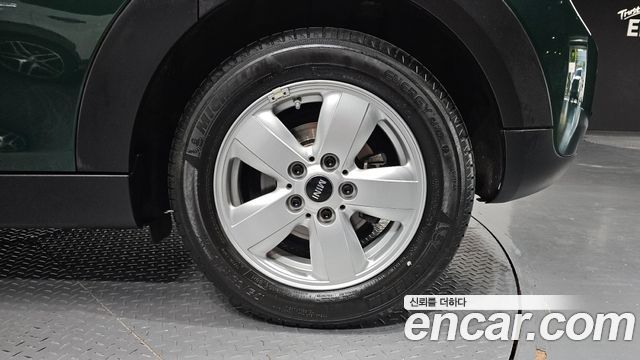MINI Cooper 5Door Standard 3rd 2019 — фото 21