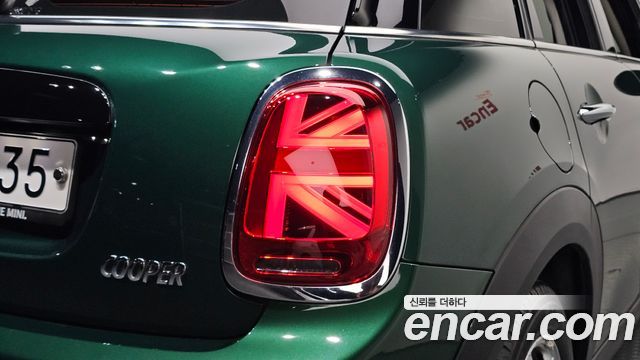 MINI Cooper 5Door Standard 3rd 2019 — фото 23