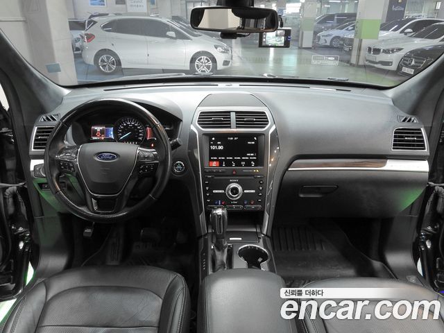 Ford Explorer 2.3 Limited 4WD 5th 2019 — фото 7