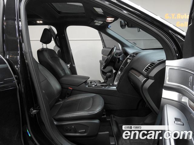 Ford Explorer 2.3 Limited 4WD 5th 2019 — фото 10