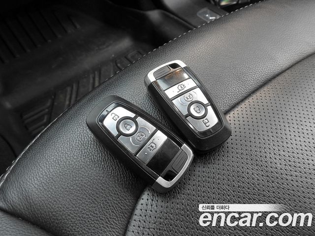 Ford Explorer 2.3 Limited 4WD 5th 2019 — фото 22