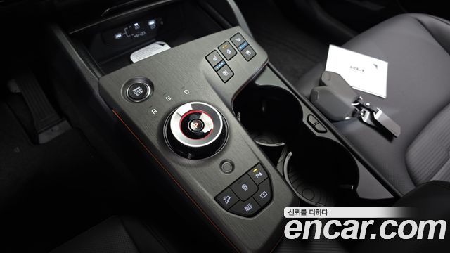 Kia Sportage (V) Gasoline 1.6 Turbo 2WD Signature 2026 — фото 9
