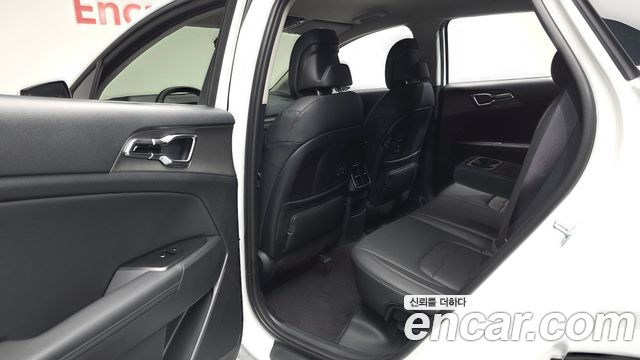 Kia Sportage (V) Gasoline 1.6 Turbo 2WD Signature 2026 — фото 26