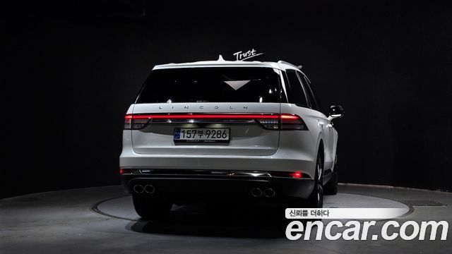 Lincoln Aviator (II) 3.0 Reserve  AWD 2021 — фото 4