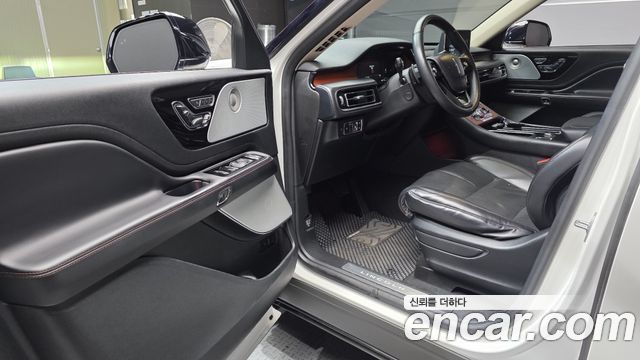 Lincoln Aviator (II) 3.0 Reserve  AWD 2021 — фото 10