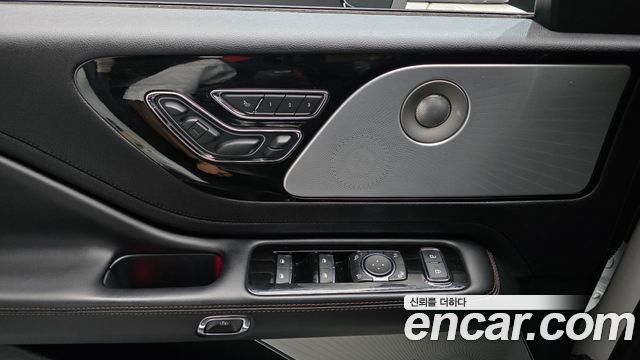 Lincoln Aviator (II) 3.0 Reserve  AWD 2021 — фото 28