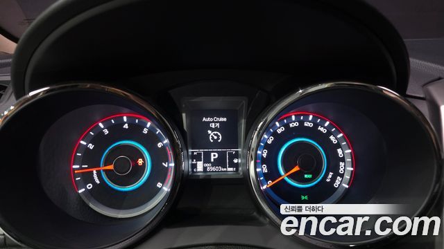 KG Mobility (SsangYong) Tivoli LX 2WD DLX 2015 — фото 8