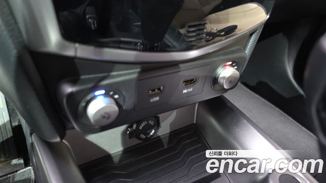 KG Mobility (SsangYong) Tivoli LX 2WD DLX 2015 — фото 13