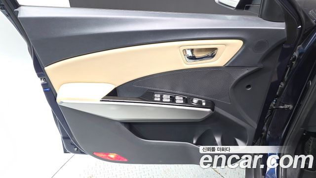 KG Mobility (SsangYong) Tivoli LX 2WD DLX 2015 — фото 24