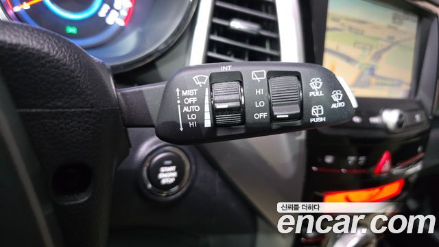 KG Mobility (SsangYong) Tivoli LX 2WD DLX 2015 — фото 28