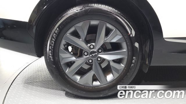 Kia Sportage (V) Gasoline 1.6 Turbo 2WD Signature 2023 — фото 5