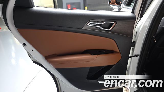 Kia Sportage (V) Gasoline 1.6 Turbo 2WD Signature 2023 — фото 25