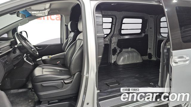 Hyundai Staria Cargo 3-Seater Modern 2022 — фото 11
