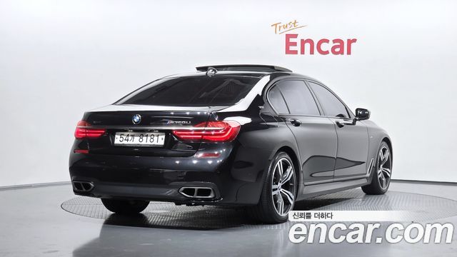 BMW 7 Series (G11) M760Li xDrive 2017 — фото 2
