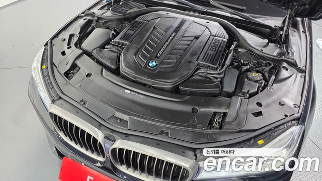BMW 7 Series (G11) M760Li xDrive 2017 — фото 6