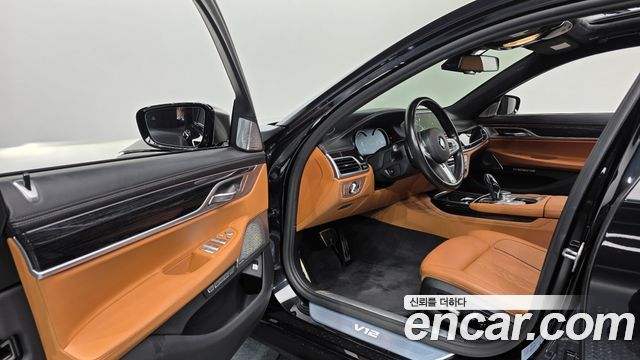 BMW 7 Series (G11) M760Li xDrive 2017 — фото 10