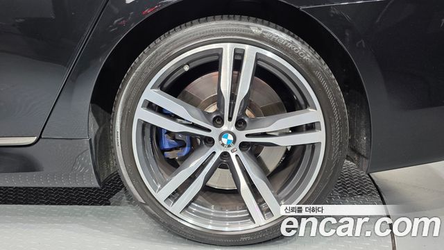 BMW 7 Series (G11) M760Li xDrive 2017 — фото 21