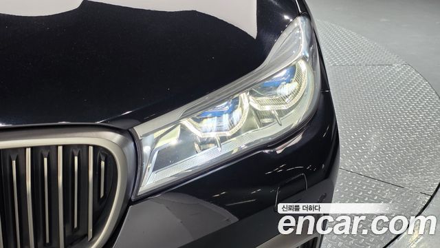BMW 7 Series (G11) M760Li xDrive 2017 — фото 22