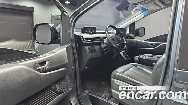 Hyundai Staria L3.5 Cargo 3-Seater Modern 2022 — фото 10