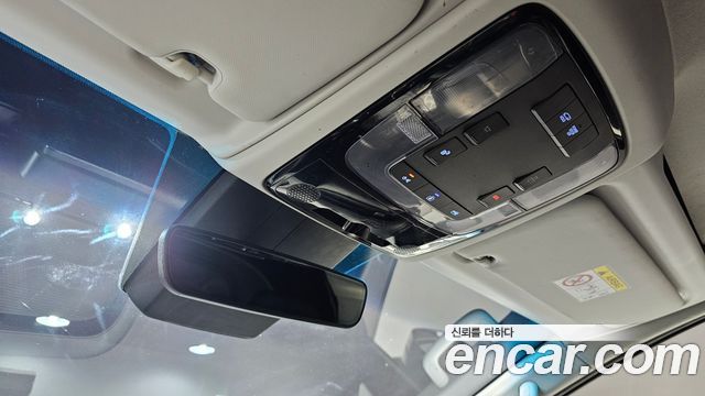 Hyundai Staria L3.5 Cargo 3-Seater Modern 2022 — фото 18