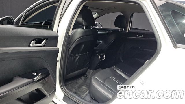 Kia K5 (III) 2.0 Prestige 2021 — фото 11