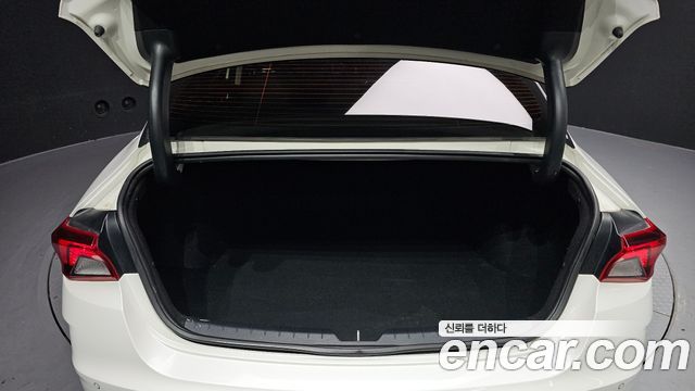 Kia K5 (III) 2.0 Prestige 2021 — фото 20