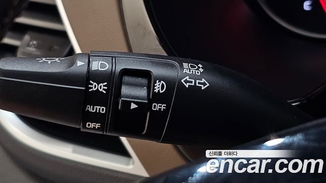 Kia Seltos Gasoline 1.6 Turbo 2WD Signature 2022 — фото 28