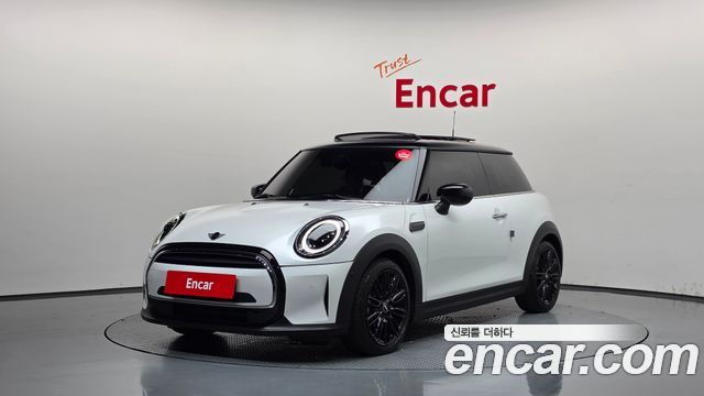 MINI Cooper Classic Plus 3rd 2024 — фото 1