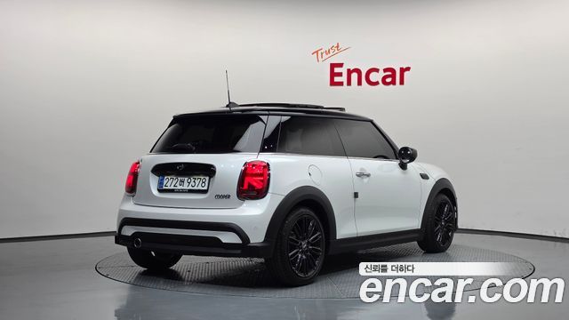 MINI Cooper Classic Plus 3rd 2024 — фото 2