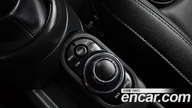 MINI Cooper Classic Plus 3rd 2024 — фото 23