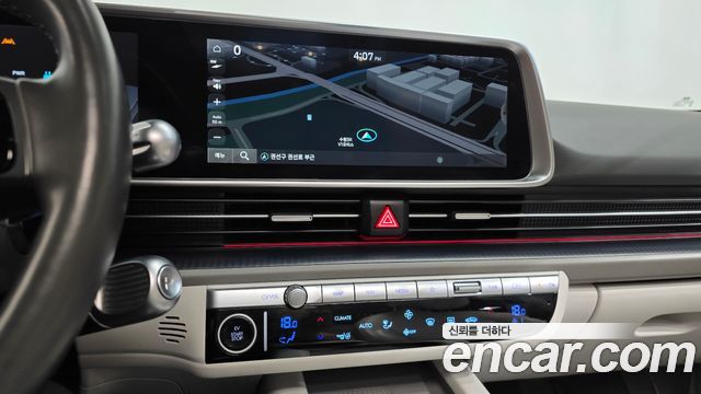 Hyundai Ioniq 6 Long Range Exclusive + 2023 — фото 12