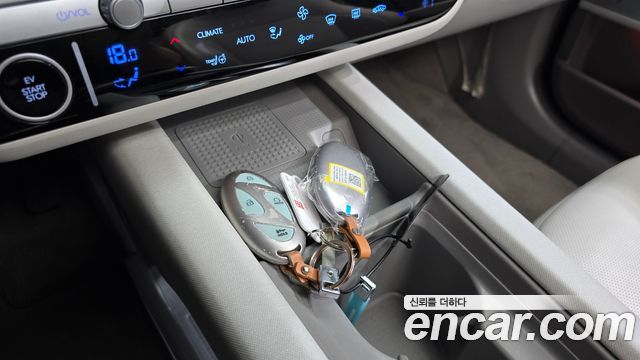 Hyundai Ioniq 6 Long Range Exclusive + 2023 — фото 15