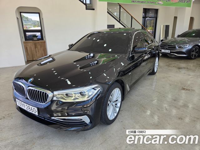 BMW 5 Series (G30) 530i Luxury Plus 2018 — фото 1