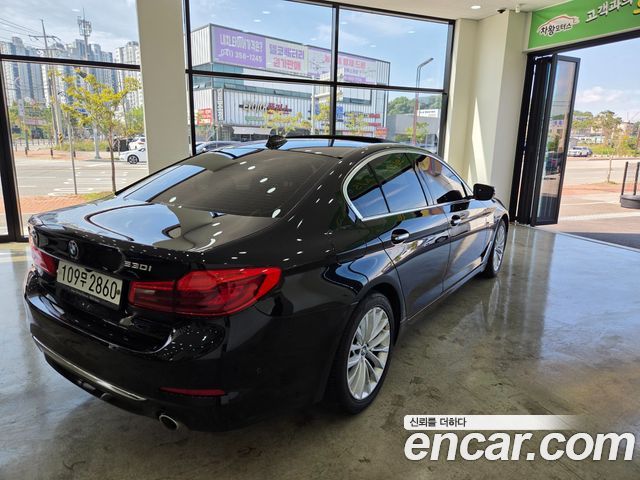 BMW 5 Series (G30) 530i Luxury Plus 2018 — фото 6