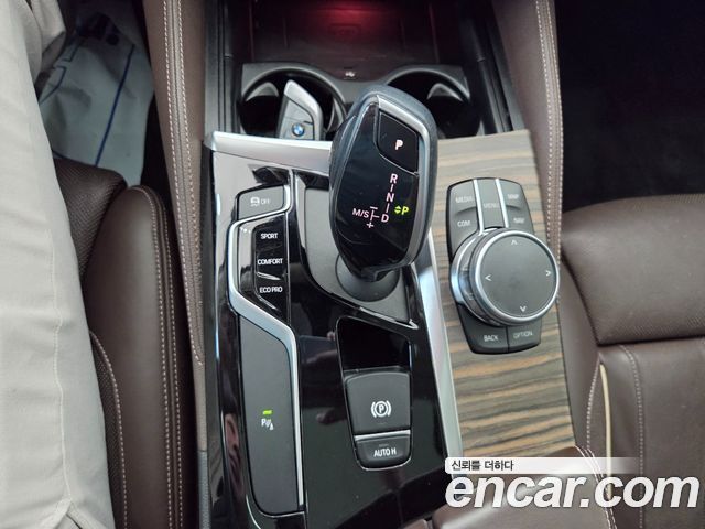 BMW 5 Series (G30) 530i Luxury Plus 2018 — фото 9